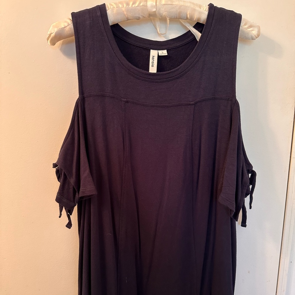 Kensie Navy Cold-Shoulder Shift. Size L